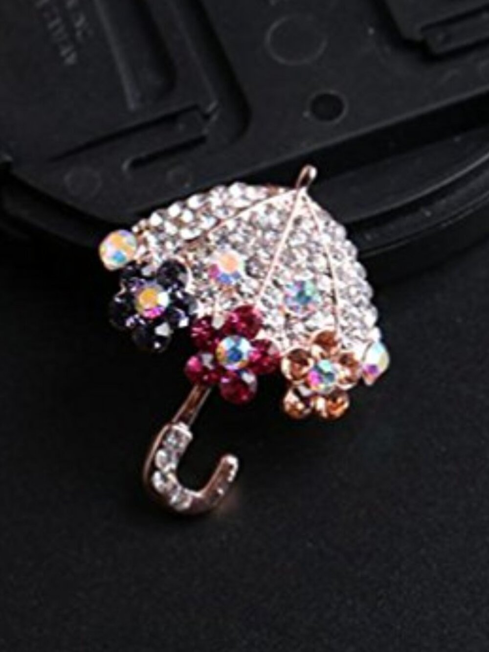 Brooch Pin Elegant Umbrella Scarf Pin Rhinestones Breastpin for Wedding